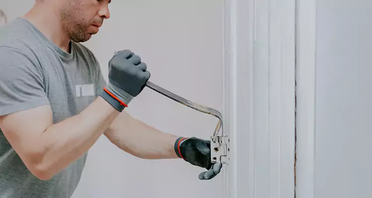 Cracked Door Jamb Repair in Winter Park, FL