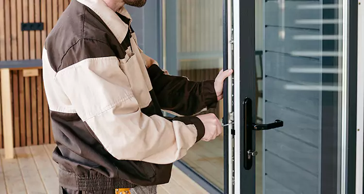 Fix Patio Screen Door Rollers in Winter Park, FL
